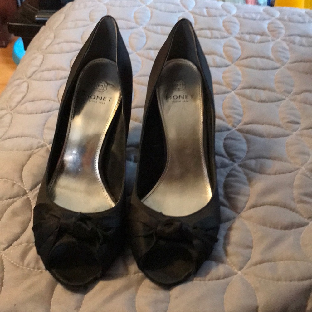 Shoe